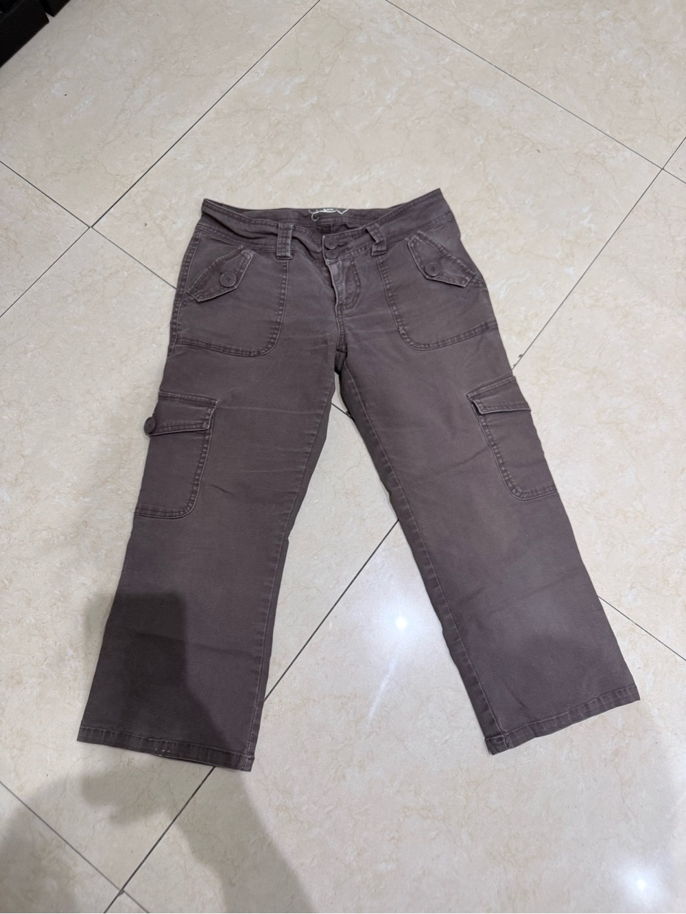 Relaxed Brown women’s Cargo Jeans - Casual Utility Style